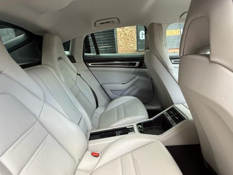 Porsche Panamera 2.9 V6 E-Hybrid 14kWh 4 Saloon PDK 4WD Euro 6 (s/s) 5dr 35