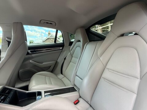 Porsche Panamera 2.9 V6 E-Hybrid 14kWh 4 Saloon PDK 4WD Euro 6 (s/s) 5dr 37