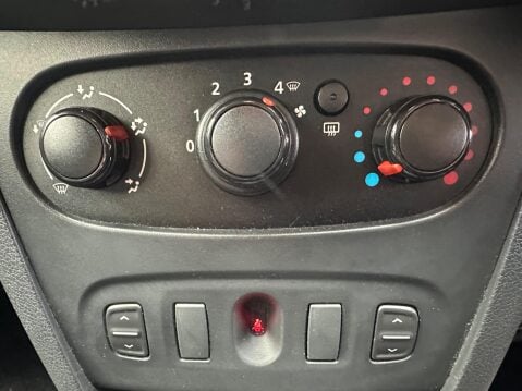 Dacia Sandero Stepway 0.9 TCe Ambiance Euro 6 (s/s) 5dr 12