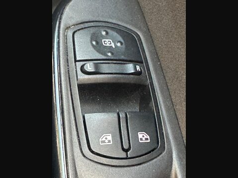 Vauxhall Corsa 1.4i ecoFLEX Sting Euro 6 3dr 16