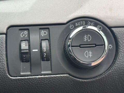 Vauxhall Mokka 1.6 CDTi ecoFLEX Tech Line 2WD Euro 6 (s/s) 5dr 15