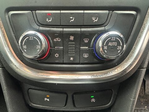 Vauxhall Mokka 1.6 CDTi ecoFLEX Tech Line 2WD Euro 6 (s/s) 5dr 9