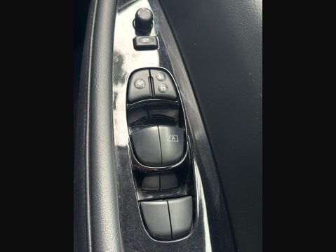 Nissan LEAF 40kWh Tekna Auto 5dr 16