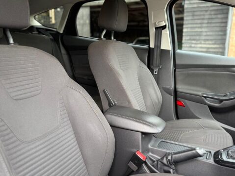 Ford Focus 2.0 TDCi Titanium Euro 6 (s/s) 5dr 10