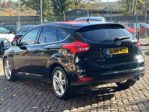Ford Focus 2.0 TDCi Titanium Euro 6 (s/s) 5dr 6