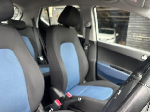 Hyundai i10 1.2 Premium Euro 5 5dr 4
