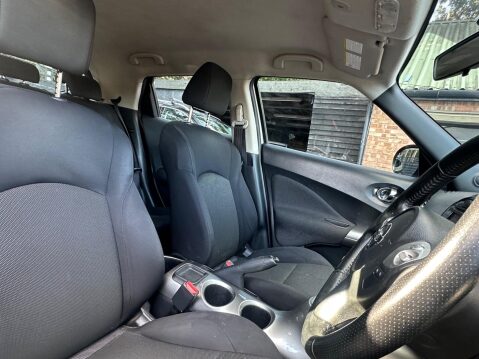 Nissan Juke 1.6 Acenta Euro 5 (s/s) 5dr 5