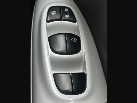 Nissan Juke 1.5 dCi 8v Tekna Euro 5 (s/s) 5dr 22