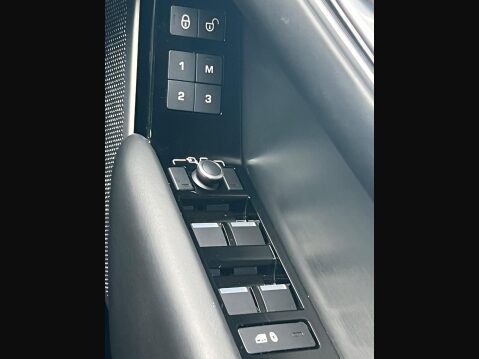 Land Rover Range Rover Velar 2.0 D240 R-Dynamic HSE Auto 4WD Euro 6 (s/s) 5dr 68