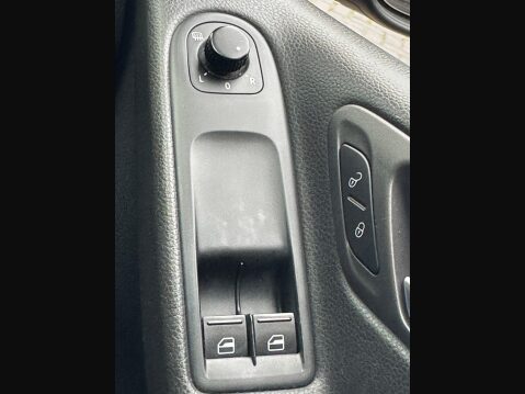 Volkswagen Golf 1.6 TDI BlueMotion Tech SE Euro 5 (s/s) 3dr 13