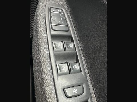 Renault Zoe R110 EV50 52kWh Iconic Auto 5dr (Rapid Charge) 17