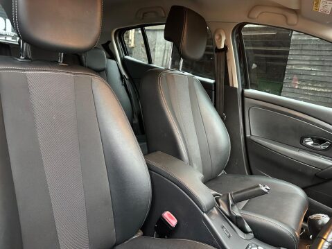Renault Megane 1.6 dCi ENERGY Dynamique TomTom Euro 5 (s/s) 5dr 10