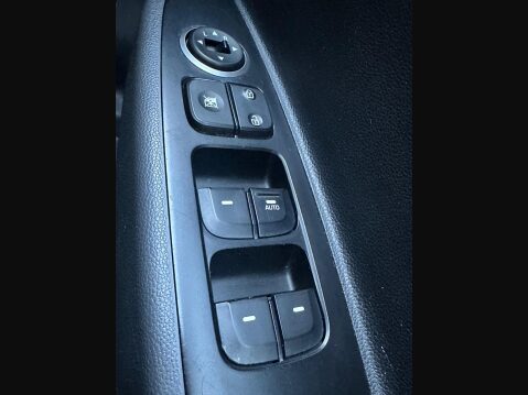 Hyundai i10 1.2 Premium Euro 6 5dr 12