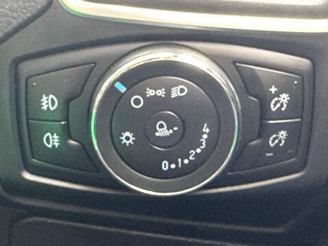 Ford Focus 1.0T EcoBoost Zetec Euro 5 (s/s) 5dr 15