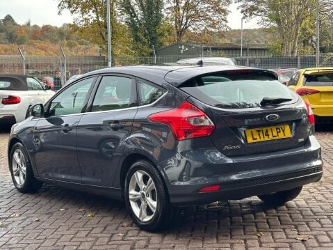 Ford Focus 1.0T EcoBoost Zetec Euro 5 (s/s) 5dr 6