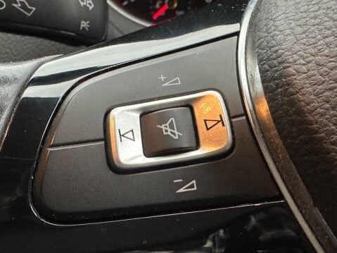 Volkswagen Polo 1.0 BlueMotion Tech SE Euro 6 (s/s) 5dr 12