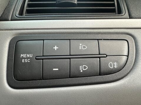 Fiat Grande Punto 1.2 Active White 3dr 16