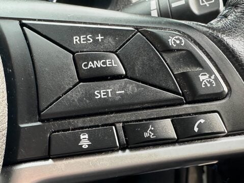 Nissan LEAF 40kWh N-Connecta Auto 5dr 16