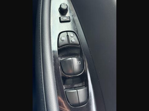 Nissan LEAF 40kWh N-Connecta Auto 5dr 18