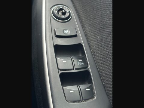 Hyundai i30 1.6 CRDi Blue Drive Active Euro 5 (s/s) 5dr 17