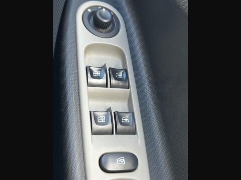 Renault Zoe 22kWh Dynamique Nav Auto 5dr (Battery Lease) 19