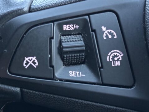 Vauxhall Astra 1.5 Turbo D Business Edition Nav Euro 6 (s/s) 5dr 17