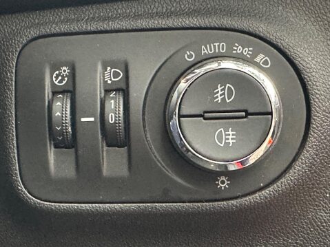 Vauxhall Corsa 1.4i ecoTEC Griffin Euro 6 3dr 15