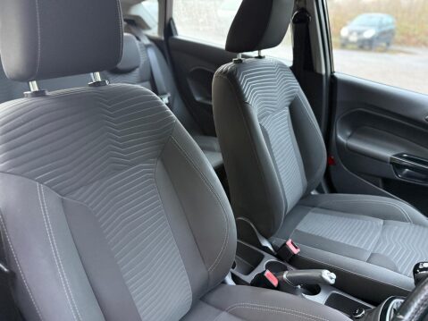 Ford Fiesta 1.0T EcoBoost Zetec Euro 6 (s/s) 5dr 10