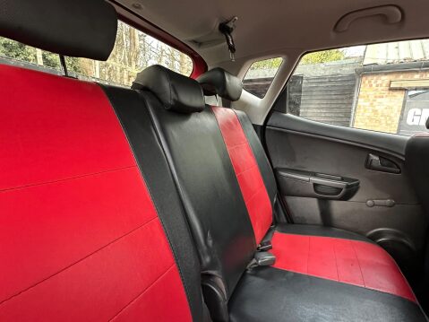 Kia Venga 1.4 EcoDynamics 1 Euro 5 (s/s) 5dr 11