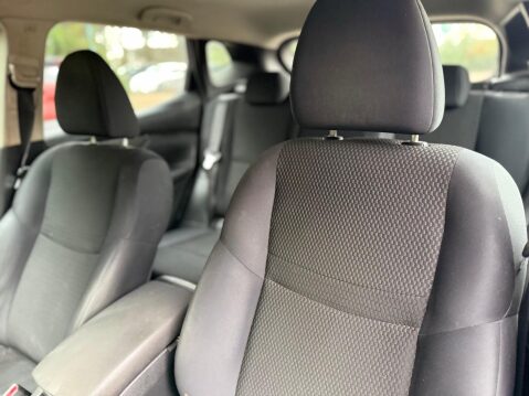 Nissan Qashqai 1.5 dCi Visia 2WD Euro 5 (s/s) 5dr 15