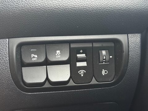 Kia Rio 1.4 3 5dr 23