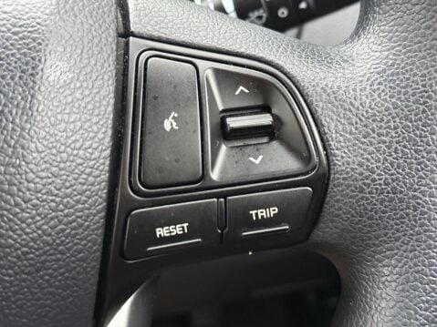 Kia Rio 1.4 3 5dr 17