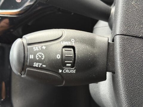 DS DS 3 1.6 BlueHDi Connected Chic Euro 6 (s/s) 3dr 19