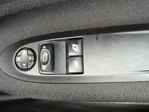 DS DS 3 1.6 BlueHDi Connected Chic Euro 6 (s/s) 3dr 16