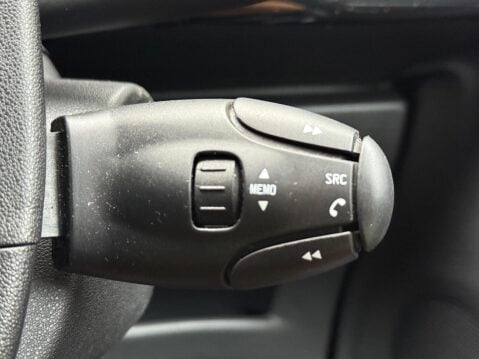 DS DS 3 1.6 BlueHDi Connected Chic Euro 6 (s/s) 3dr 17