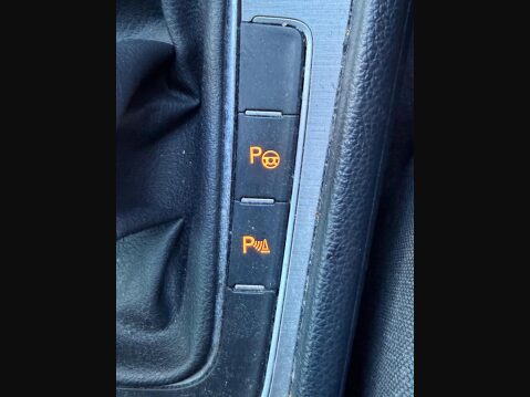 Volkswagen Golf 1.6 TDI BlueMotion Tech SE Euro 5 (s/s) 5dr 22