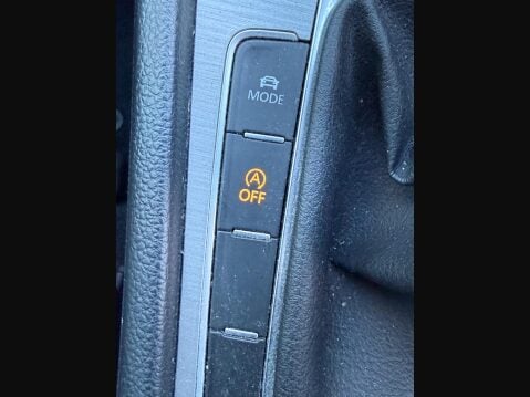 Volkswagen Golf 1.6 TDI BlueMotion Tech SE Euro 5 (s/s) 5dr 26