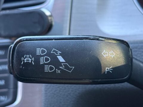 Volkswagen Golf 1.6 TDI BlueMotion Tech SE Euro 5 (s/s) 5dr 15