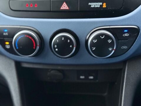 Hyundai i10 1.2 SE Euro 5 5dr 18