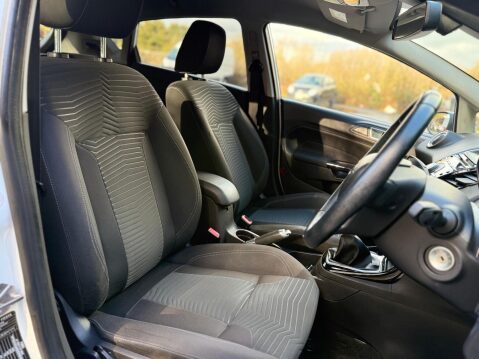 Ford Fiesta 1.0T EcoBoost Titanium Euro 5 (s/s) 5dr 12