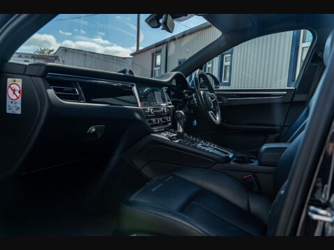 Porsche Macan S PDK 8