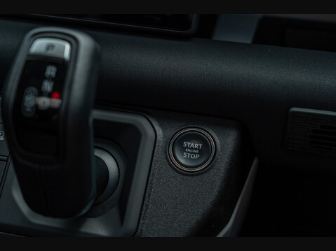 Land Rover Defender P400 MHEV XS EDITION 17