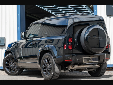 Land Rover Defender P400 MHEV XS EDITION 30