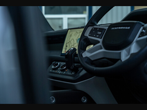 Land Rover Defender URBAN WIDETRACK D300 HSE MHEV 14