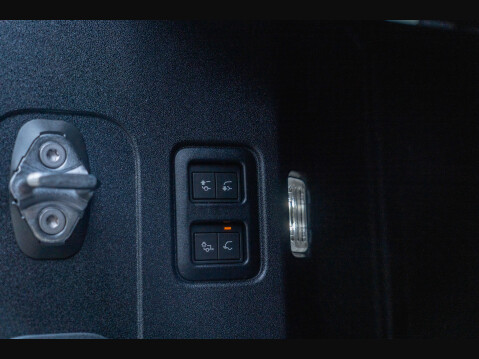 Land Rover Defender URBAN WIDETRACK D300 HSE MHEV 24