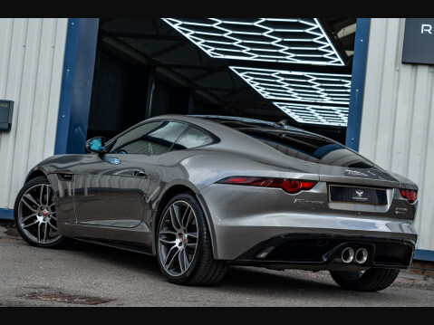 Jaguar F-Type V6 R-DYNAMIC 30