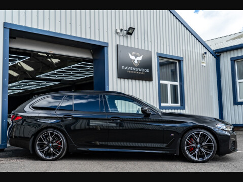 BMW 5 Series 520D M SPORT TOURING MHEV 3
