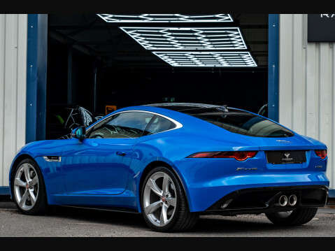 Jaguar F-Type V6 R-DYNAMIC 4