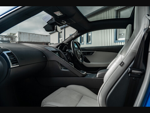 Jaguar F-Type V6 R-DYNAMIC 7