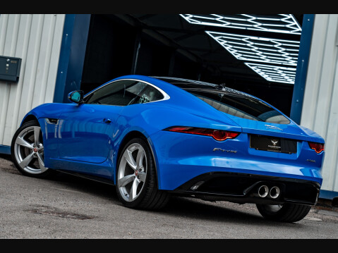 Jaguar F-Type V6 R-DYNAMIC 30